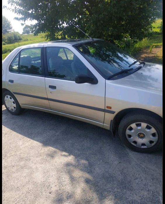 Продам Пежо 306.