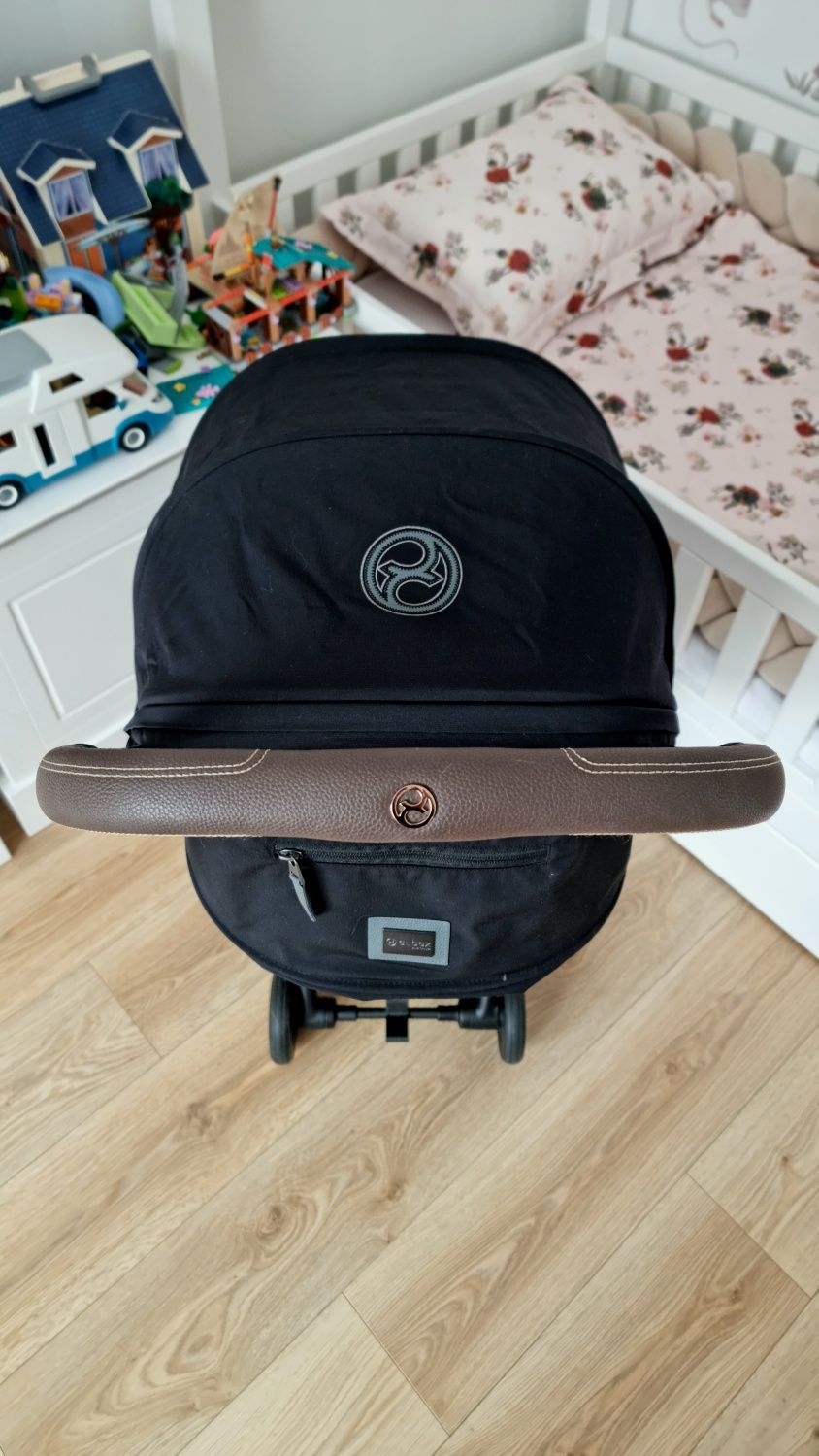 Cybex Coya Deep Black