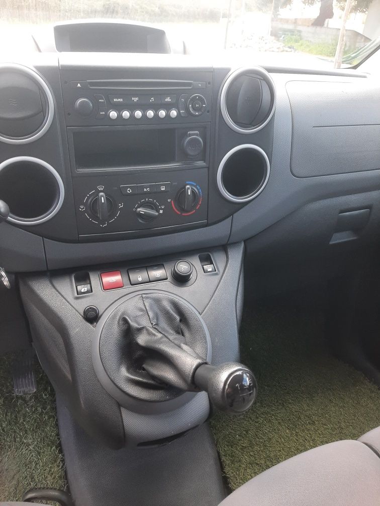 Peugeot partner 1.6 hdi de 3lugares