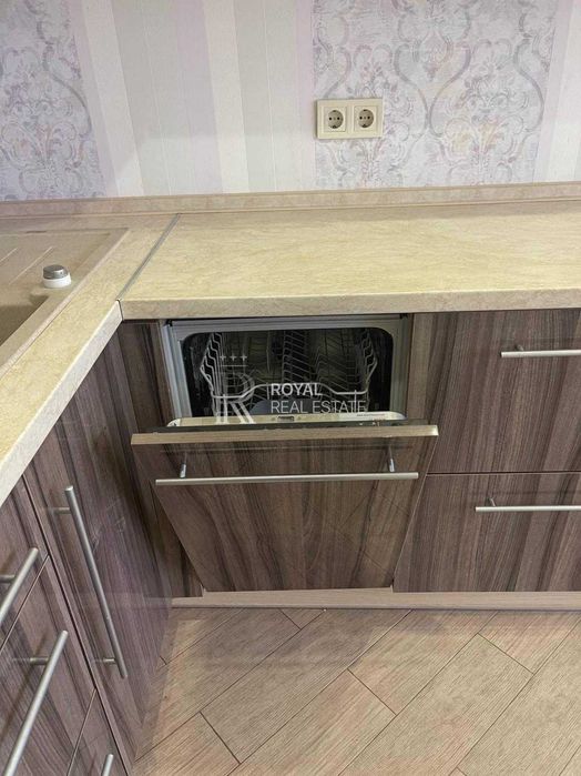 Продажа 3-х комнатной квартиры с ремонтом !! ЖК Воскресенский 95 м2 !!