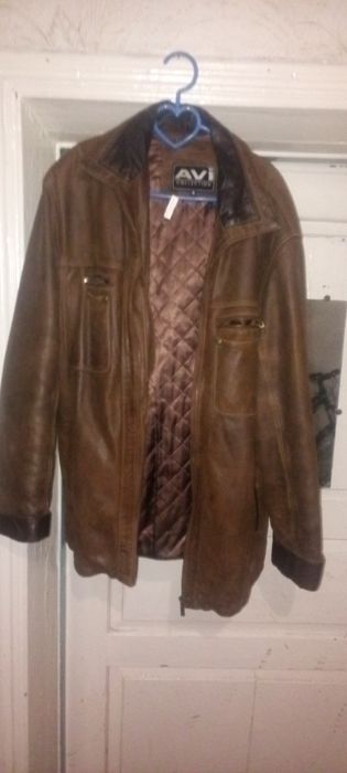 Куртка кожана б/у в доброму стані