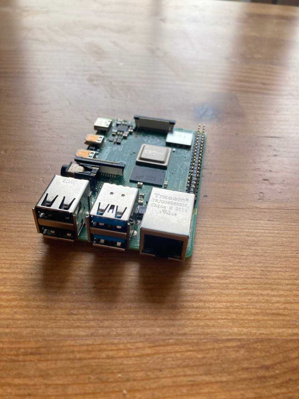 Raspberry Pi 4 model B WiFi DualBand Bluetooth 8GB RAM 1,5GHz