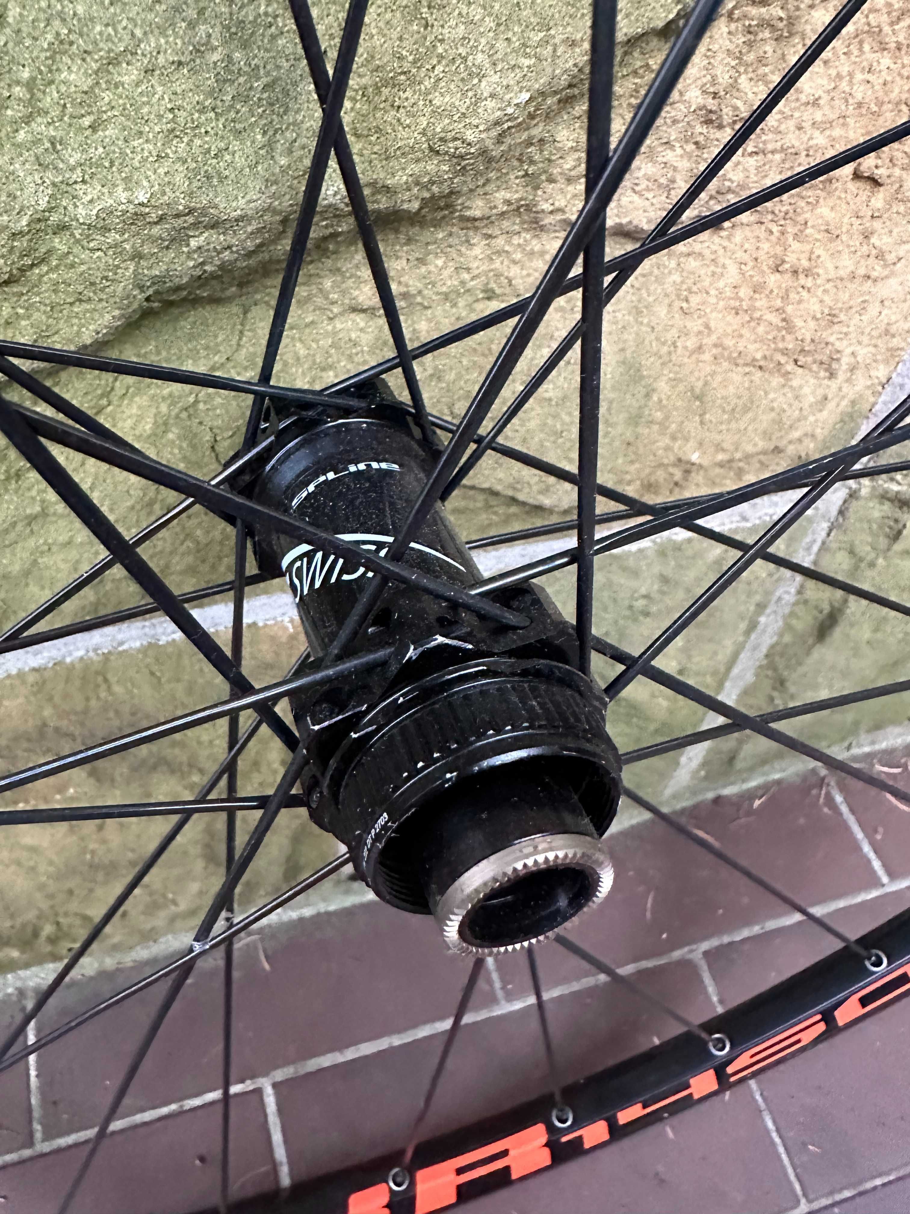 Koło mtb DT Swiss XR 1450 Spline 29" przód