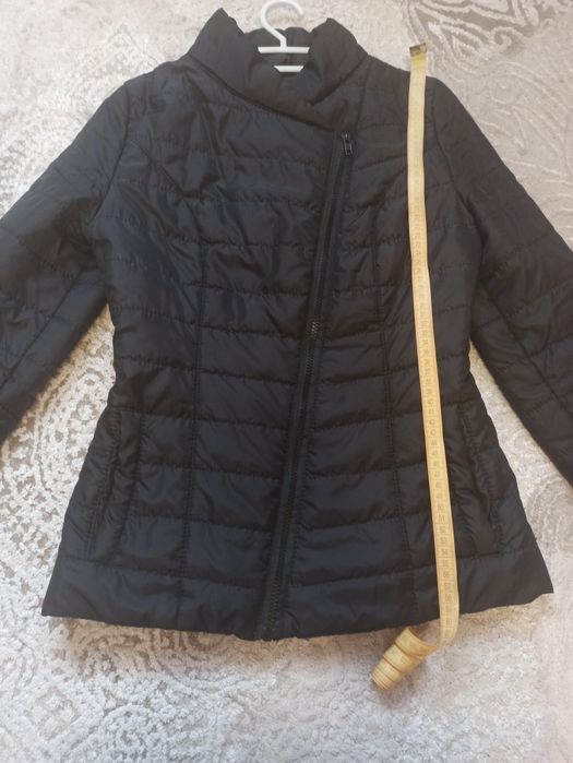 Жіноча куртка плащівка