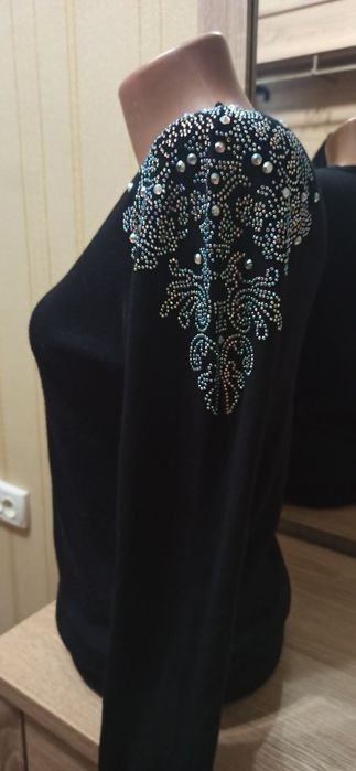 Продам  женские кофточки.