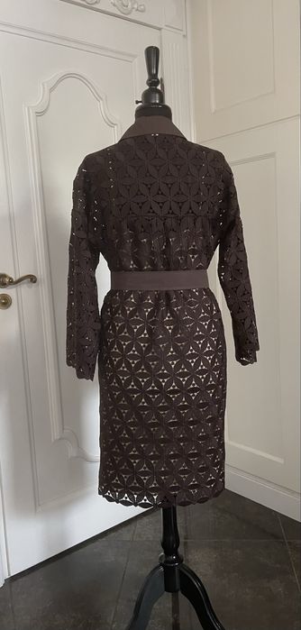 MAX MARA piękna sukienka z paskiem w talii, gipiura