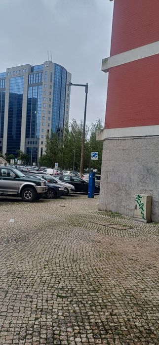 Alugo gabinete/escritorio inserido num  cabeleireiro  frente as torres