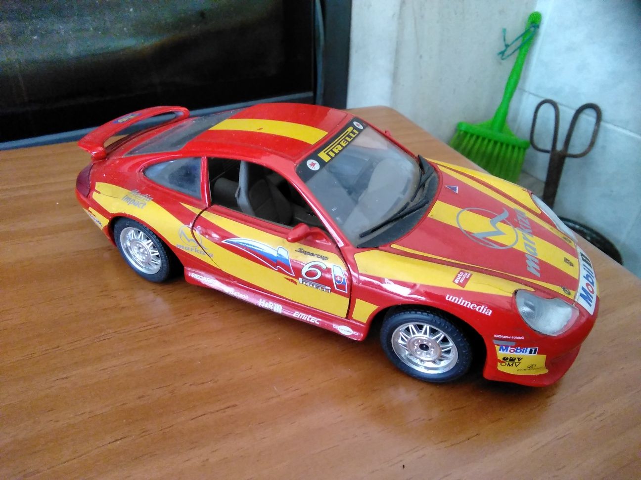 Burago - Porsche 911 Carrera  1/24