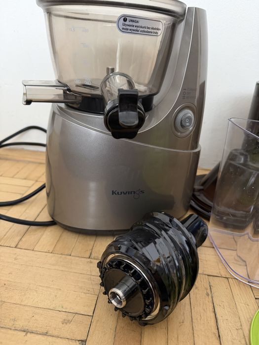 Wyciskarka wolnobrotowa Kuvings NS-621CES