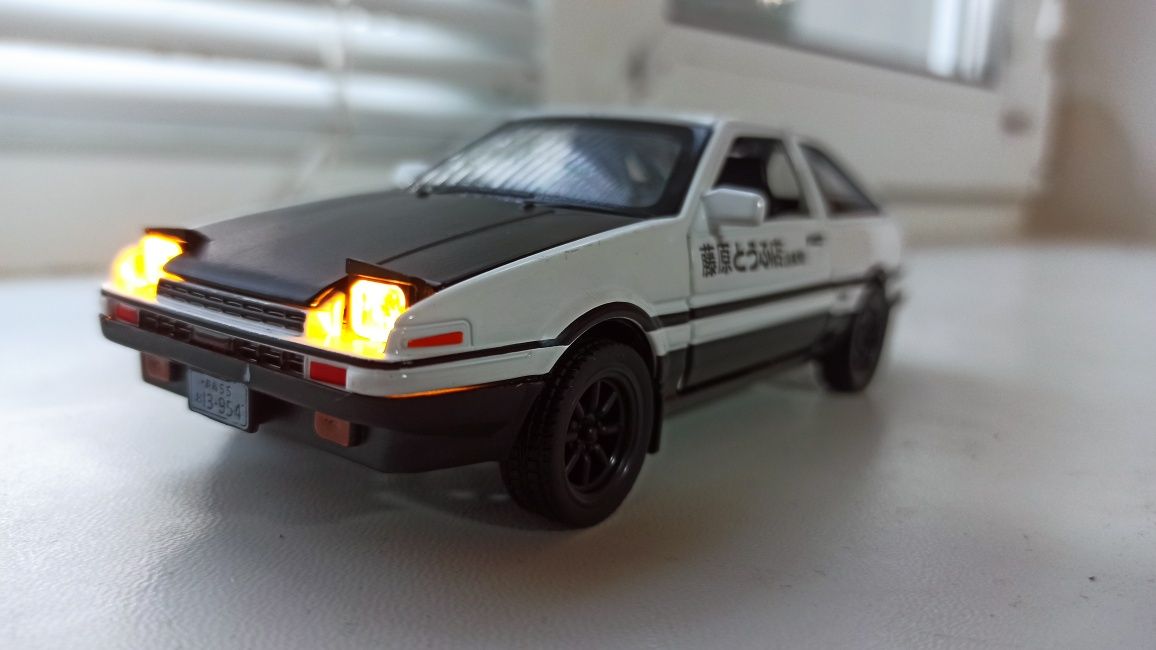 TOYOTA Corolla AE86 Sprinter Trueno Initial D,ініціал ді (инициал ди)