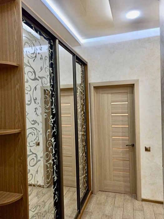 Продам 3 кім простору квартиру ЖК Панорама Сімфіропільська Центр