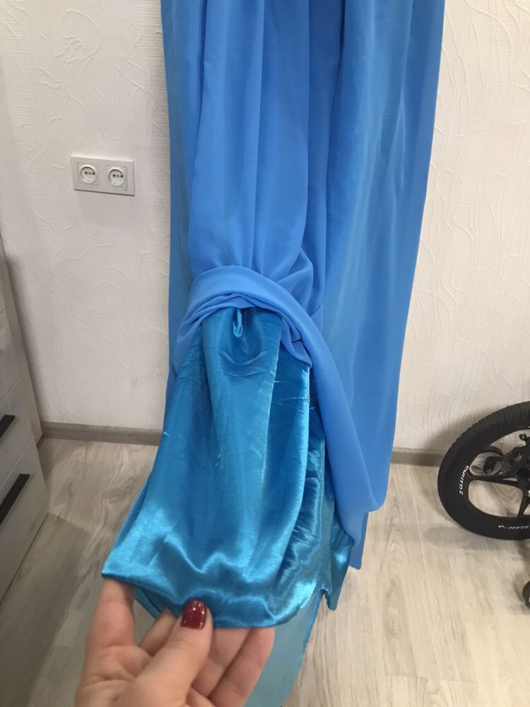 Платье со шлейфом/на фотосессию/выпускной/синее/голубое!