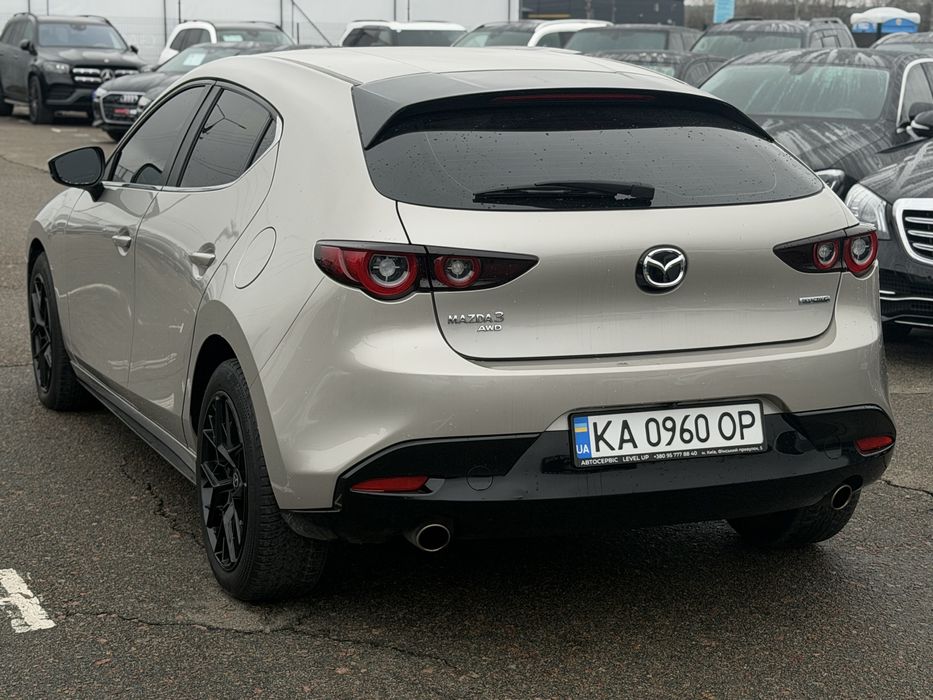 Оренда авто Maxda 3