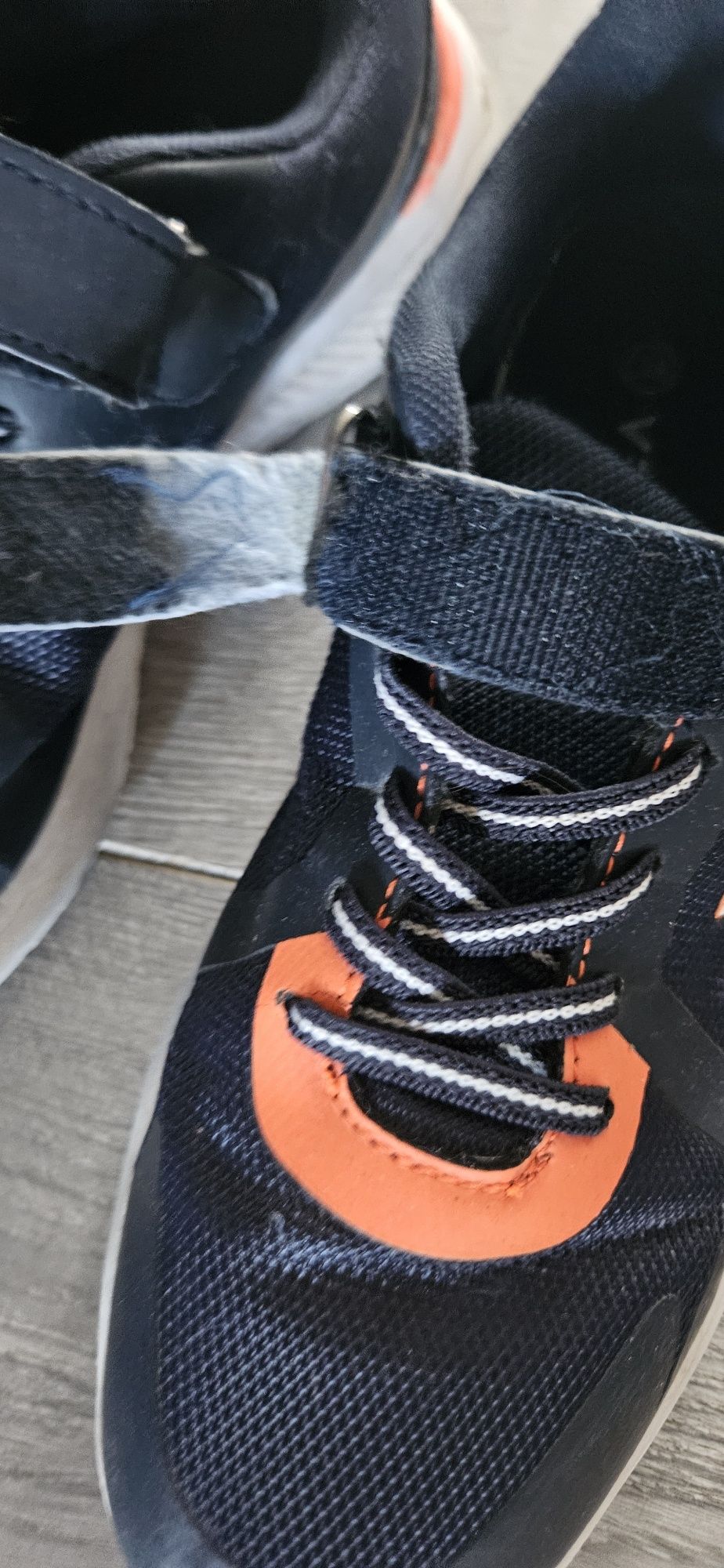 Buty sportowe dla chłopca r 38
