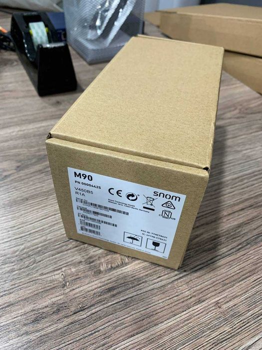 Snom M90 — DECT телефон бездротовий GbE Wi-Fi
