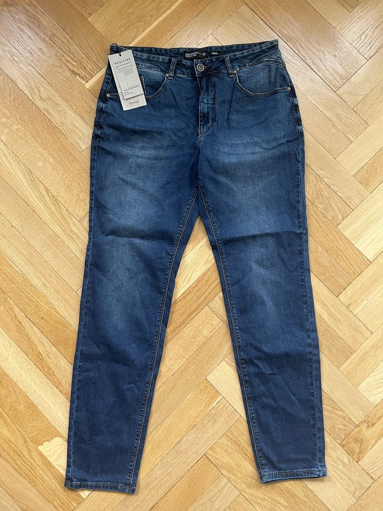 Spodnie jeansowe męskie Medicine tapered rozmiar 32 nowe.