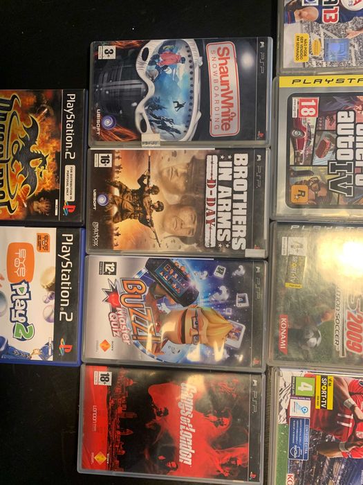 Vários jogos de consolas