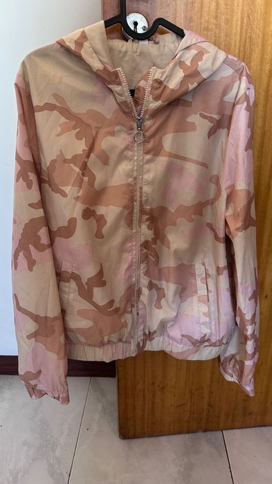 Casacos variados tamanho que vestem L