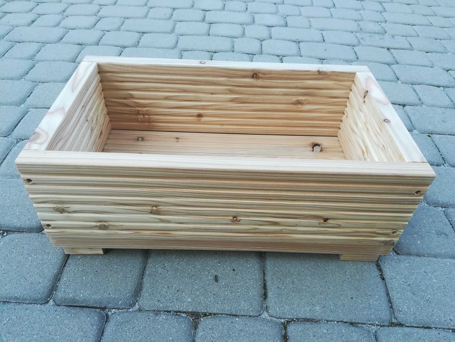 Donica - Skrzynka drewniana deska tarasowa modrzew. Skrzynia drewniana