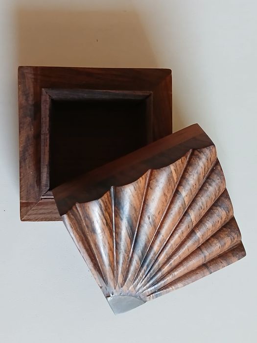 Caixinha de madeira vintage