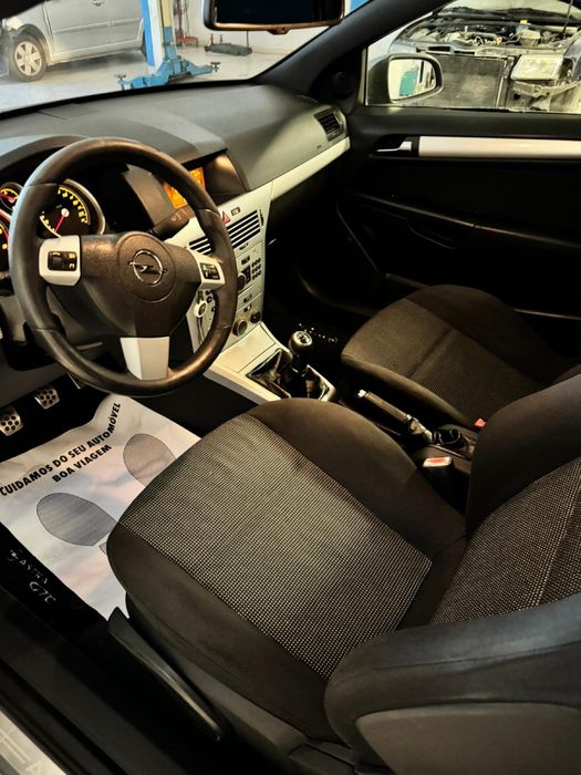 Opel Astra GTC 1.9