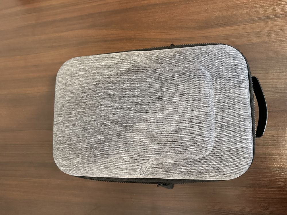 Oculus meta quest 2 128gb, case. Opakowanie oryginalne - brak