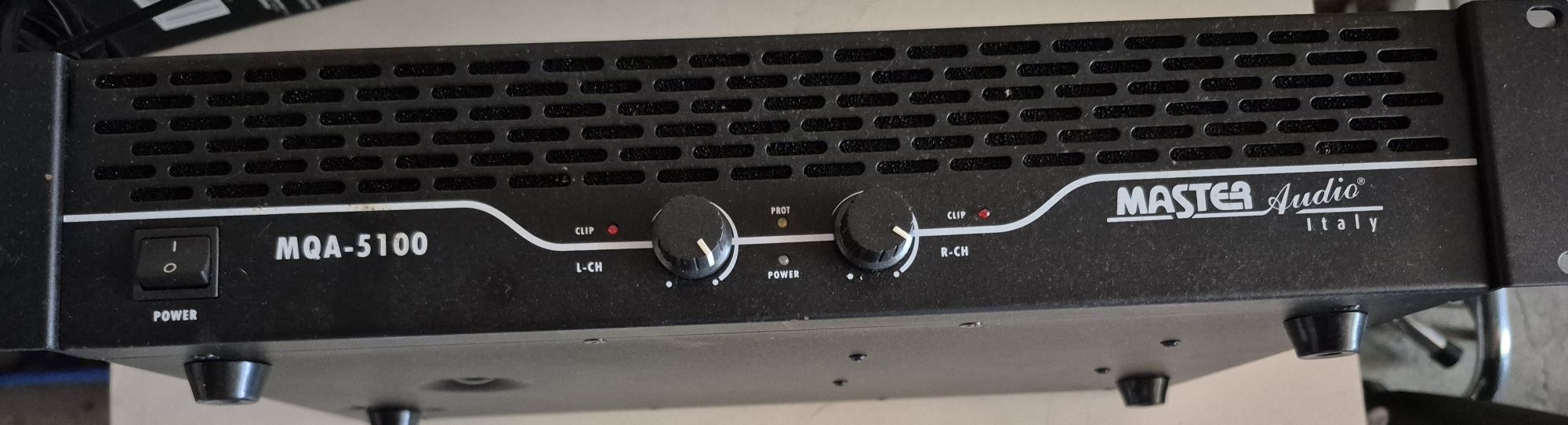Mesa  Behringer PMP 4000 ,Aplificador.