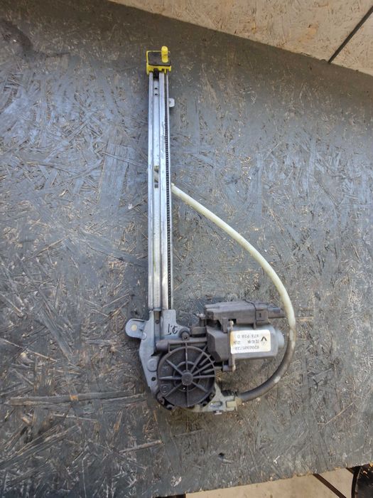 Podnosnik Szyby Prawy Tył Renault VelSatis 82.003.057.23