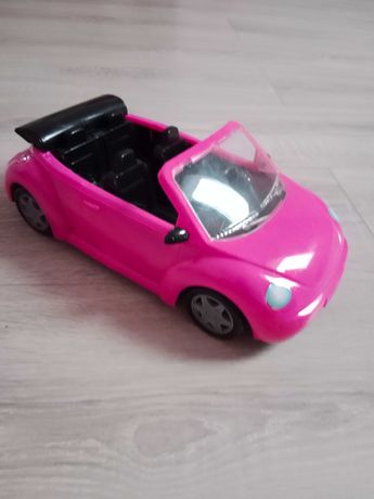 Różowy cabriolet dla lalek