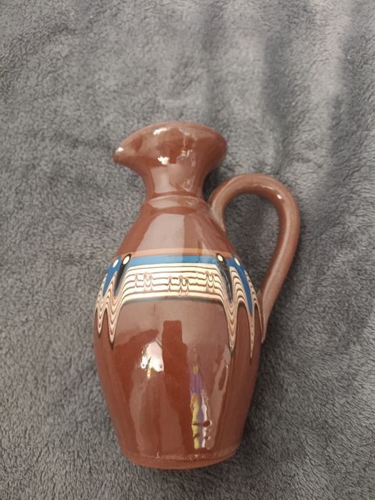 Ręcznie malowany dzbanek ceramiczny