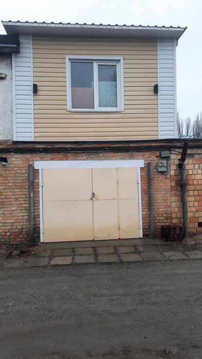 Продам чудовий трьохрівневий гараж  у ГБК  Бортничі