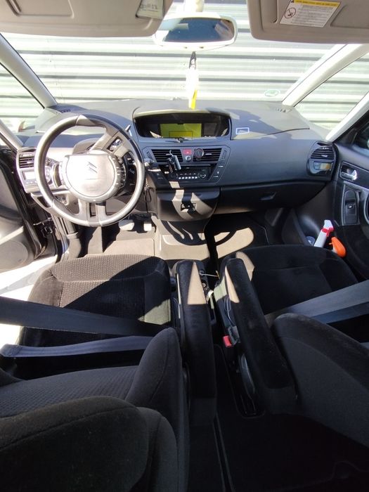 Авто має страховку