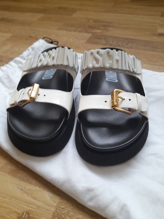 Шльопанці жіночі фірми Moschino нові 37 розмір
