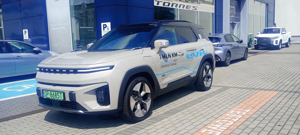 SsangYong/KGM Torres EVX WILD 207KM - Elektryczny 2WD Demonstracyjny / Okazja