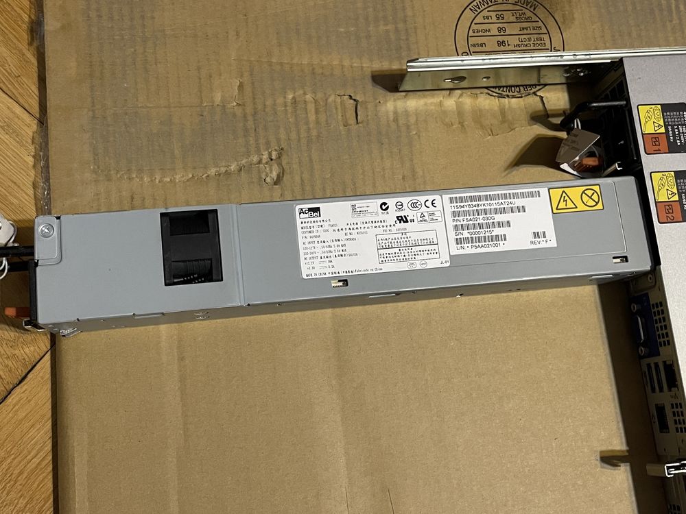 Serwer Lenovo System X 3250 M6 E3-1220 V5 8GB DDR4 BRAK DYSKÓW