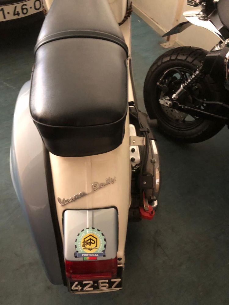 Vespa 180 rally restaurada