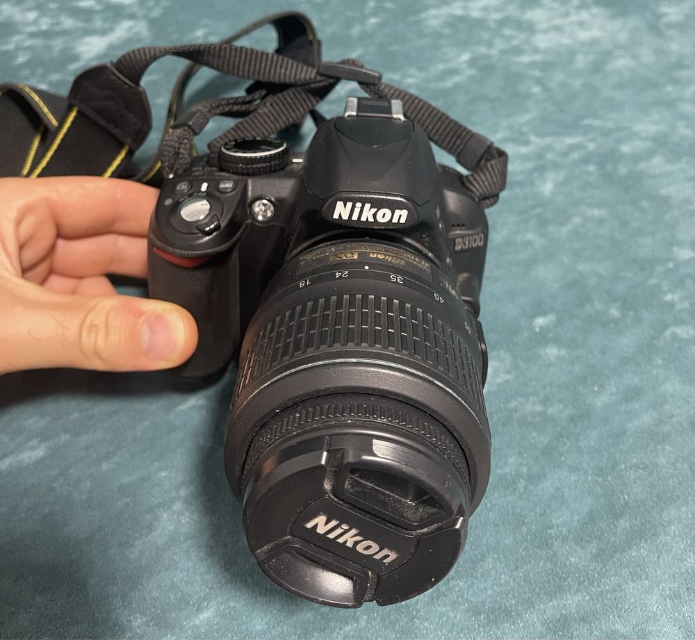 Фотоапарат Nikon 3100 с сумкой и флешкой