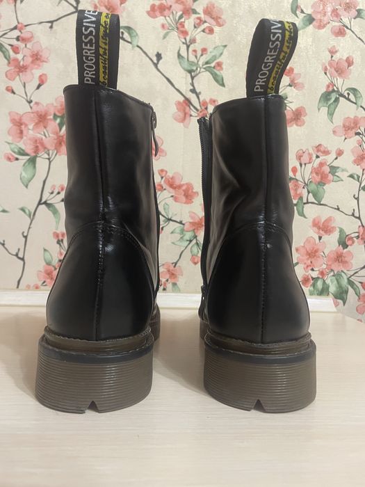 Високі черевики, мартенси