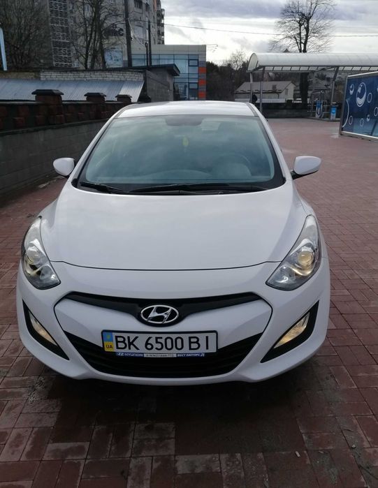 Продам авто Hundai i30 в гарному стані