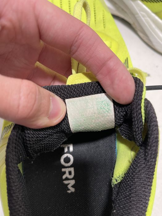 Топові бігові кросівки Saucony Tempus “Acid Green” розмір  44