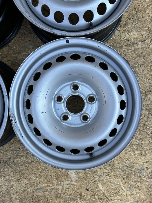 Диски5/120 R16 ET51 цо(діа)65.1 титани диски