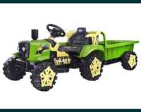 Traktor na akumulator dla dzieci.