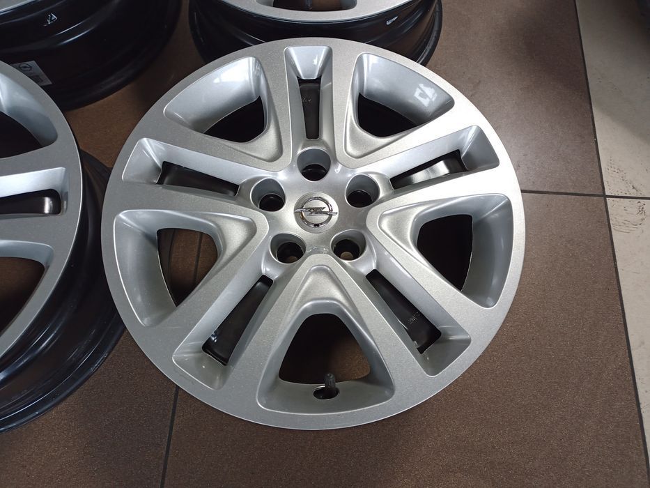 Struktura 16" Opel Astra K J 5*105 Felgi + Kołpaki+ TPSM DEMO jak NOWE