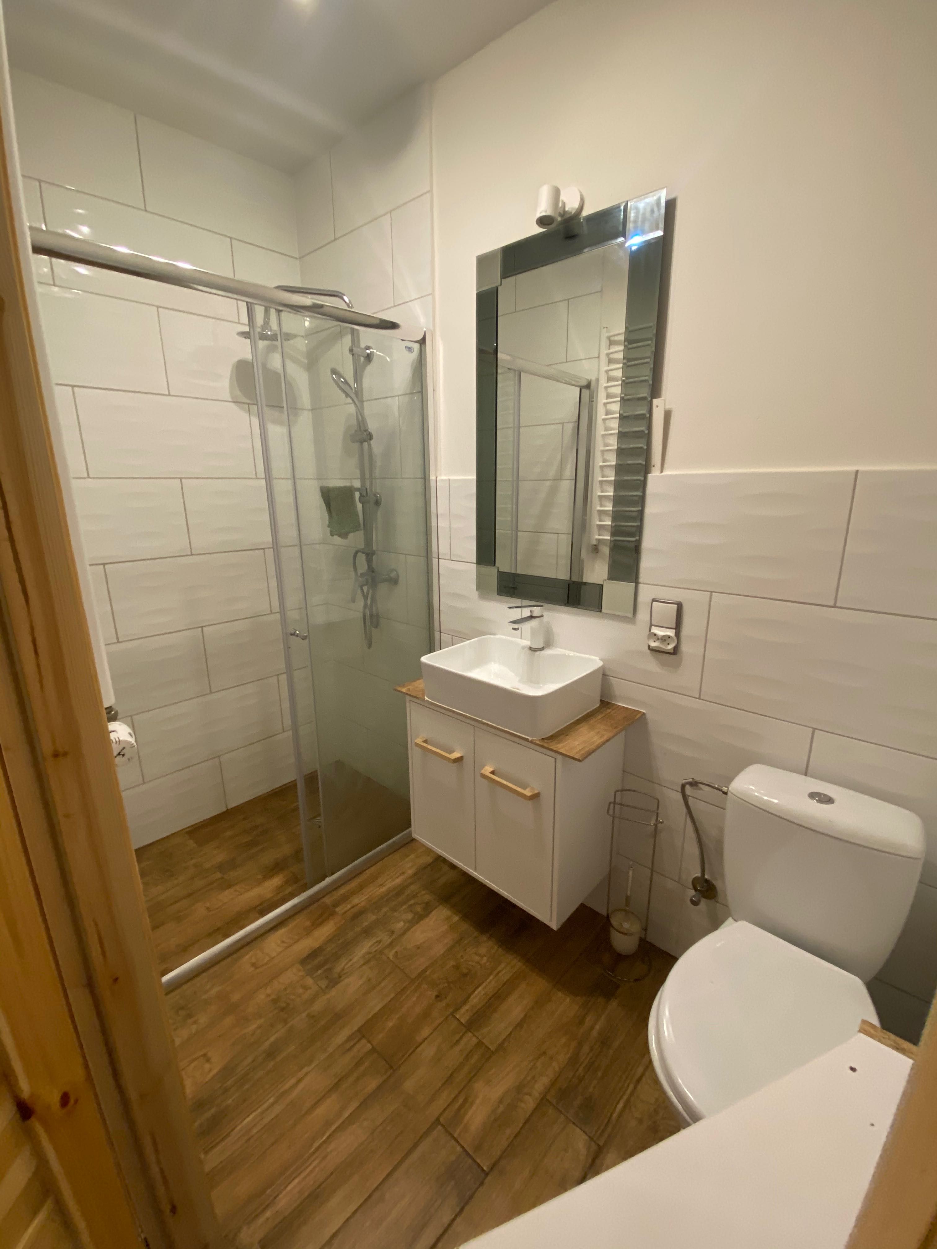 Wynajmę apartament dla 2-7 osób dla firm pracowników i fizyczne osoby