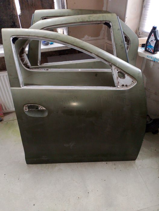 Двері передні Renault Logan 2 Sandero . Renault Sandero Stepway