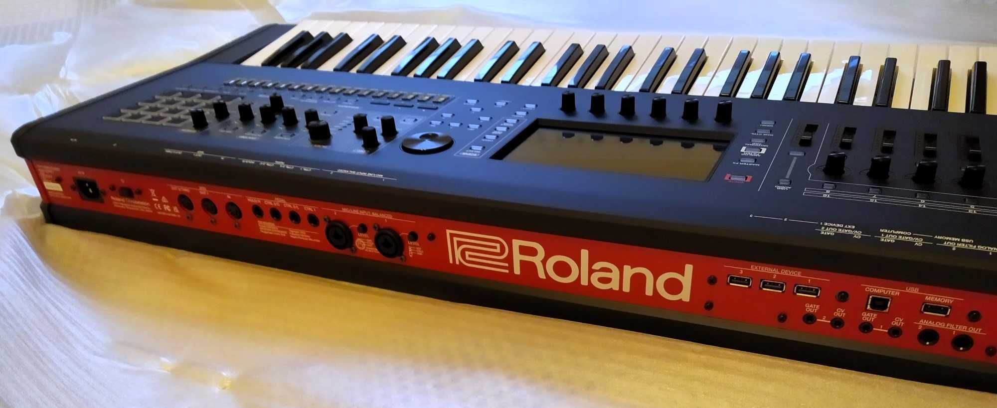 Roland Fantom 6 - workstation