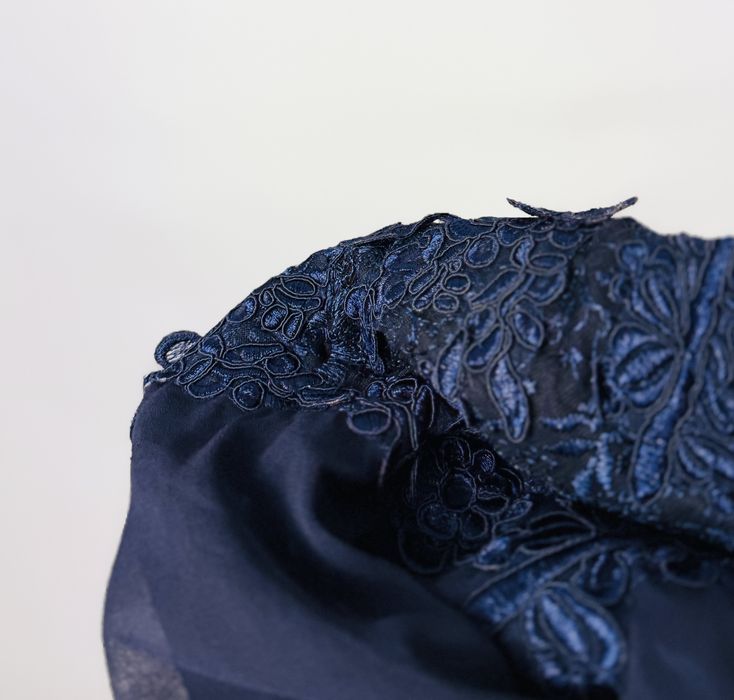 Granatowa sukienka z koronkową górą L 40 Floyd