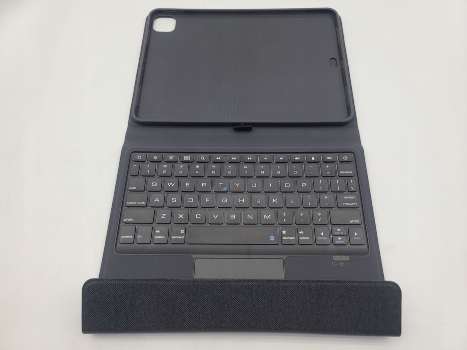 Etui z Klawiaturą Benks do Apple iPad Pro 11 2018/2020