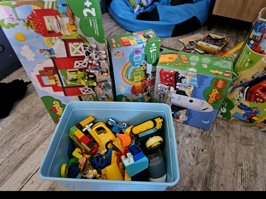 Posiadam na sprzedaż duży zestaw lego Duplo