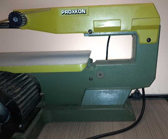 PROXON wyrzynarka modelarska  sprawna w bardzo dobrym stanie.